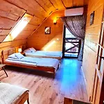 Chalet Osrodek Wczasowy Na Borach *