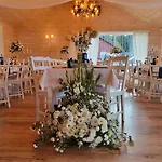 Chalet Osrodek Wczasowy Na Borach *